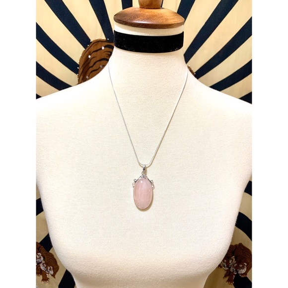 π Beautiful Gemstone Pink Quartz - Picture 5 of 9